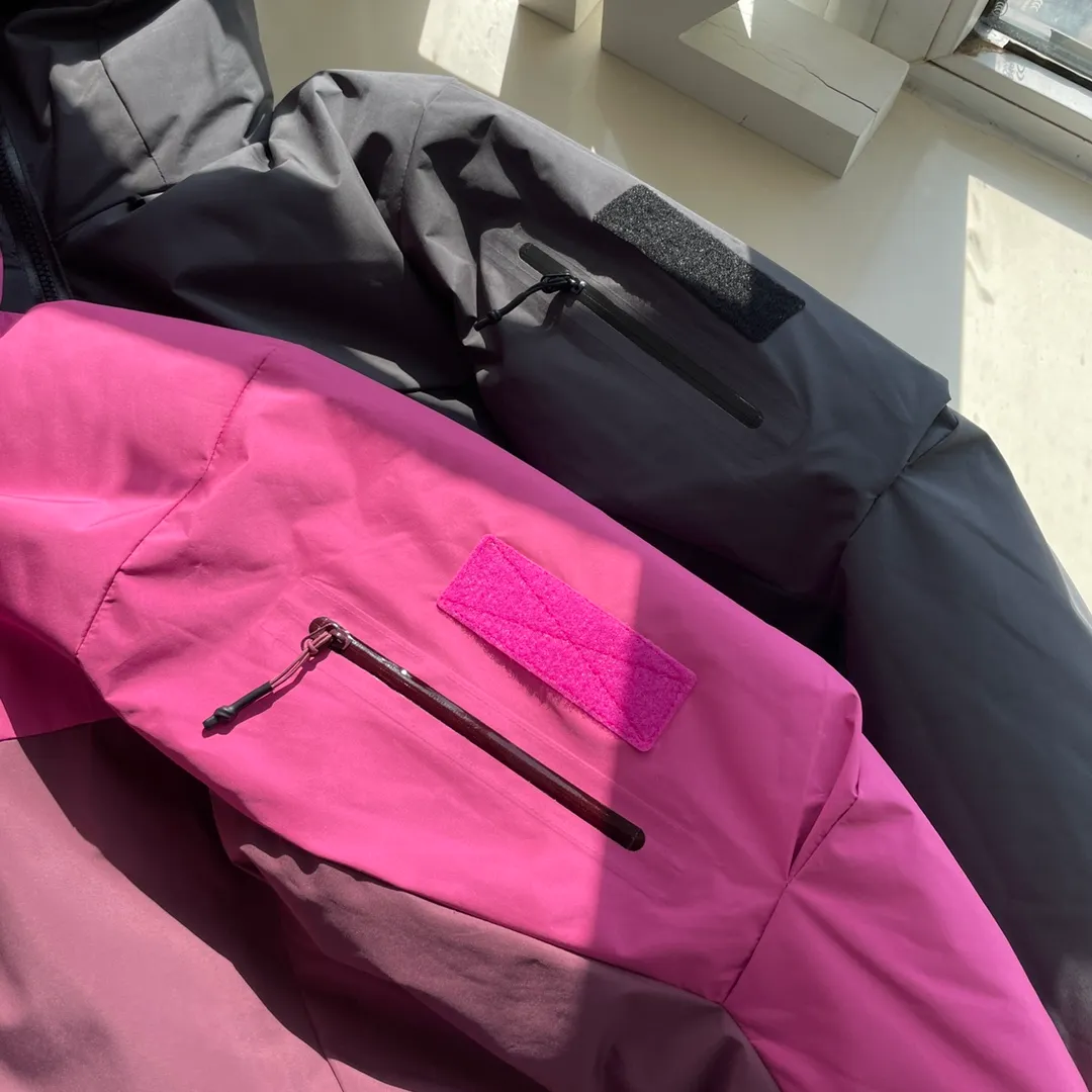 【 Quality 90 Rebound】 In Stock YB Arcteryx System_A 4.0【 】Series KOBAH PARKA logo Same Style / / Same Style “ ” ， JILSANDER ， Series ， ， ， ！ “ ” ！ 【 】Series System ！ ！ ！ “ ” ✅【 】Series : ， ，Classic ， ， ！ ① : ！！Pink ， ， ， ！ ！ ② : Gray ， Gray ，Classic ！ ✅ : 2L 40D GORE-TEX ， : Coreloft Polartec Power Air Series ， Breathable ！ ✅ : Series ， ！ ， ！ ✅ : System Series Gortex TEX ！ : ， ， ！ ！ ✅ : Series YKK 5VST，YKK ！ 。 : ！ 2K ！！ ✅ : FP ！ g！ ！！ ！！ “ ” ！ ✅ : OS ， ！ ！ ！！ : : / Gray Size: XS/S M L XL/XL(OS ） XS 67 46 114 S 69 48 118 M 71 50 122 L 73 52 126 XL 75 54 130 XXL 77 56 134 : XS:150-160cm 80-100 S:160-170cm 100-130 M:165-175cm 120-140 L:170-180cm 140-160 XL:175-185cm 160-180 XXL:180-190cm 180